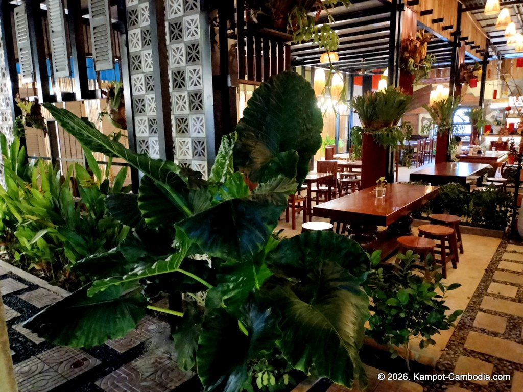 Bomey Restaurant in Kampot, Cambodia. Khmer, Western and Chinese Food.