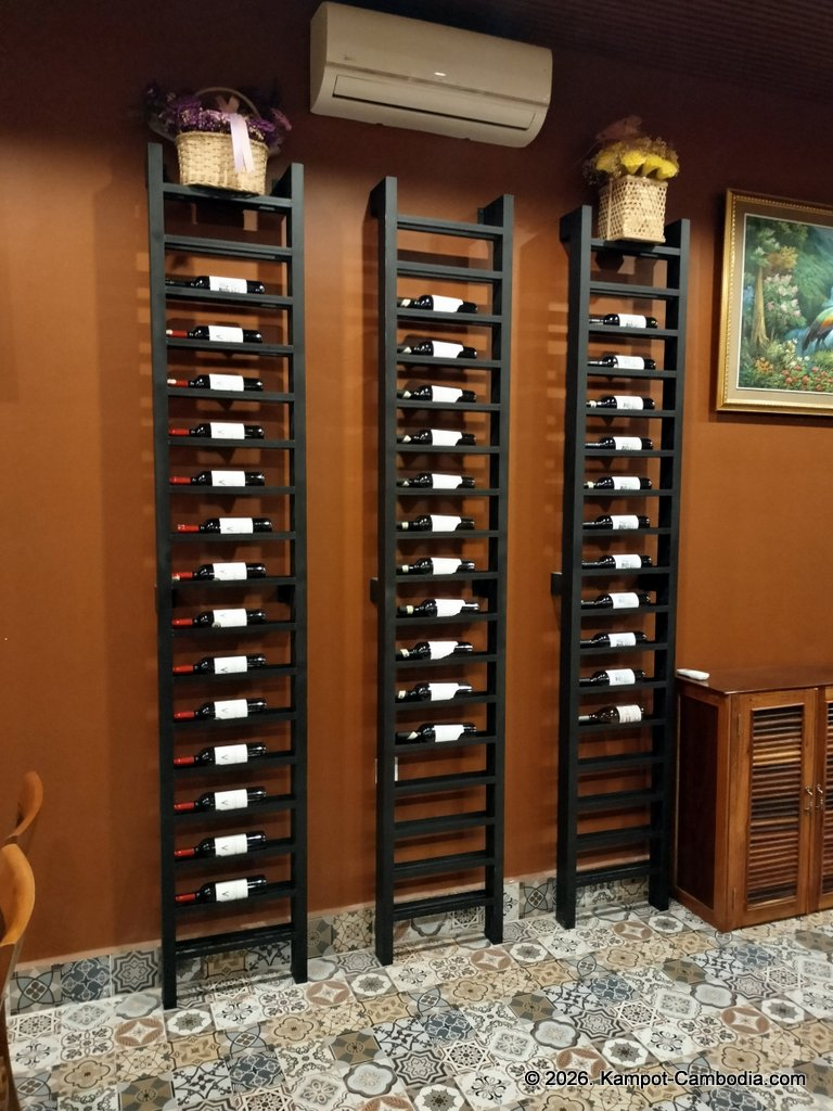 Bomey Restaurant in Kampot, Cambodia. Khmer, Western and Chinese Food.