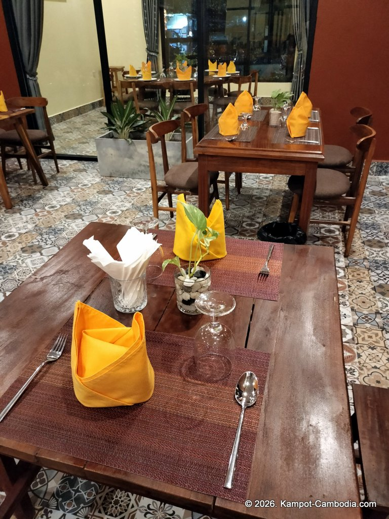 Bomey Restaurant in Kampot, Cambodia. Khmer, Western and Chinese Food.