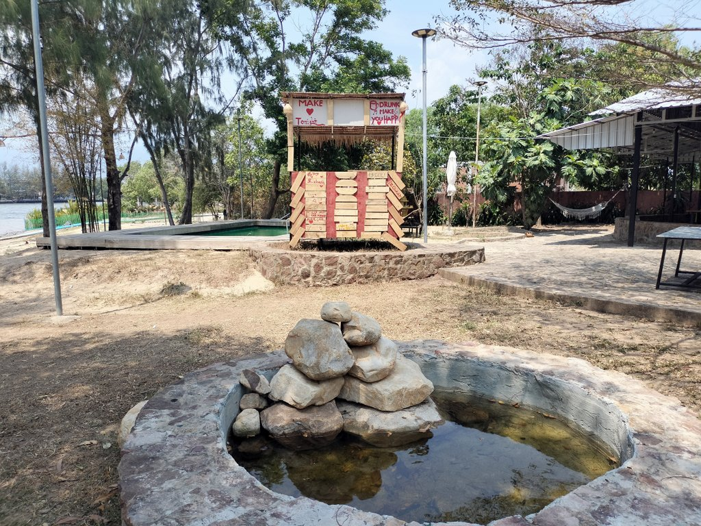 Sun & Roots Lodge in Kampot, Cambodia on Fish Island.