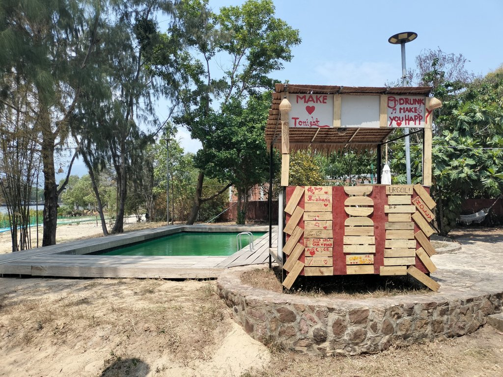 Sun & Roots Lodge in Kampot, Cambodia on Fish Island.