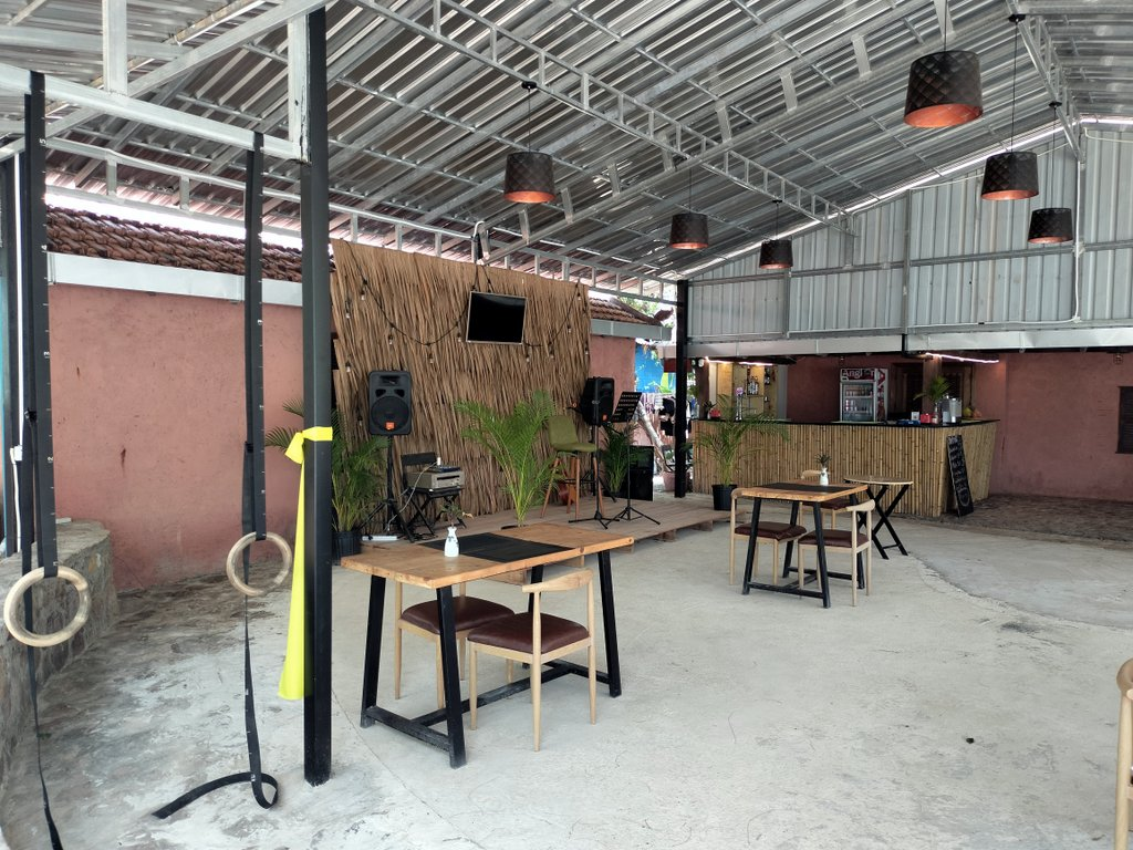 Sun & Roots Lodge in Kampot, Cambodia on Fish Island.