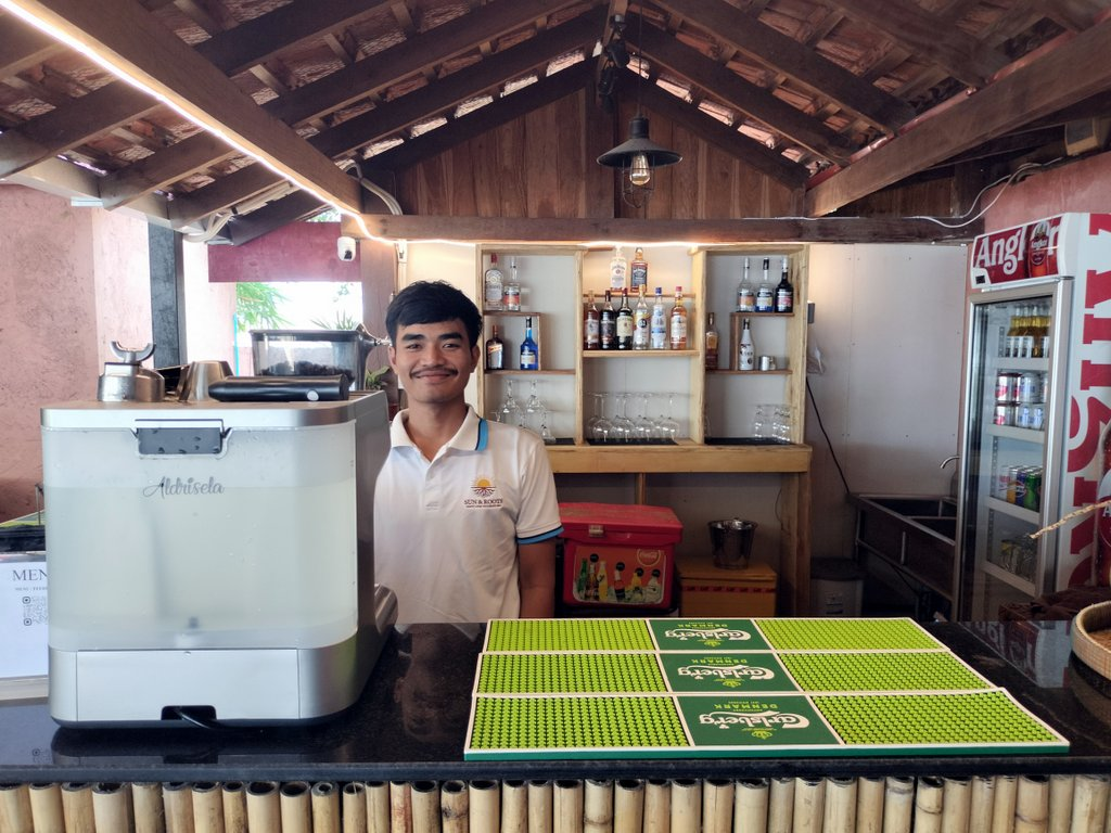 Sun & Roots Lodge in Kampot, Cambodia on Fish Island.