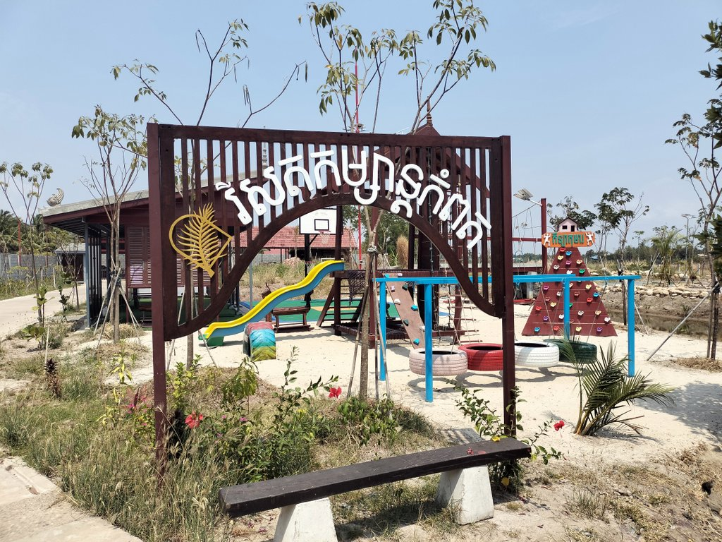 komsan resort on fish island in kampot, cambodia