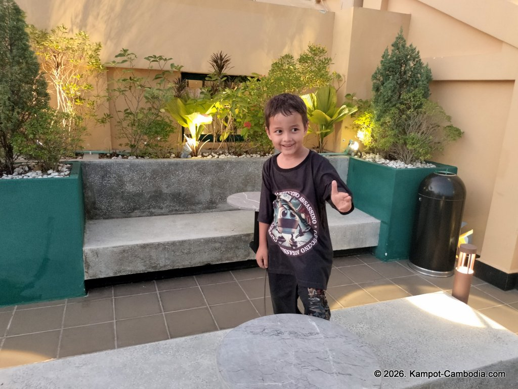 starbucks in kampot cambodia