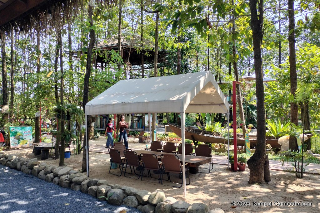 daung te river park in kampot cambodia