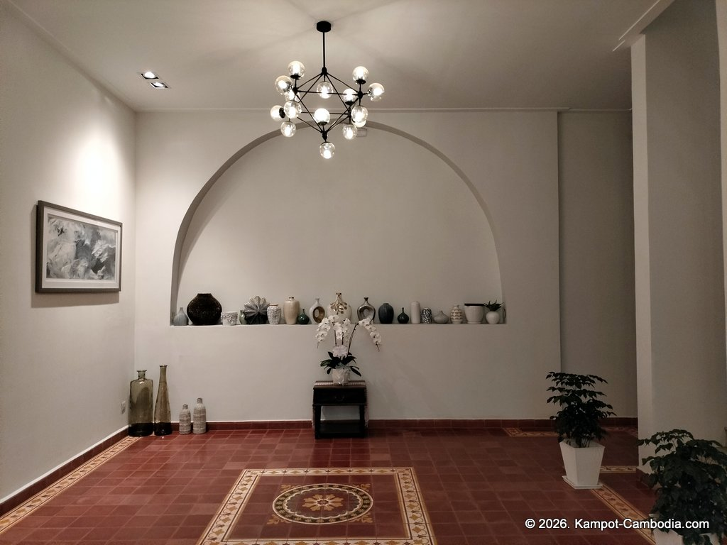 Chateau Kampot. Boutique Hotel in Downtown Kampot, Cambodia. Spa, Pool, Dining.