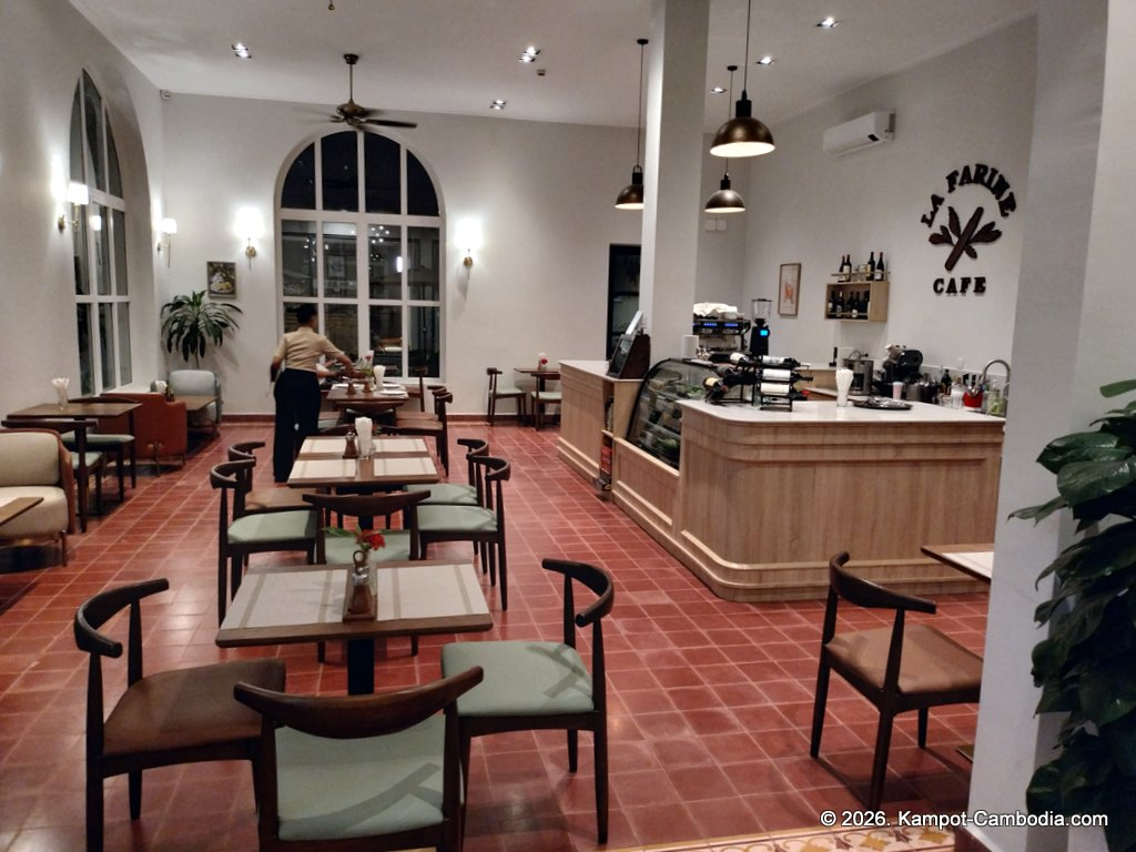 Chateau Kampot. Boutique Hotel in Downtown Kampot, Cambodia. Spa, Pool, Dining.