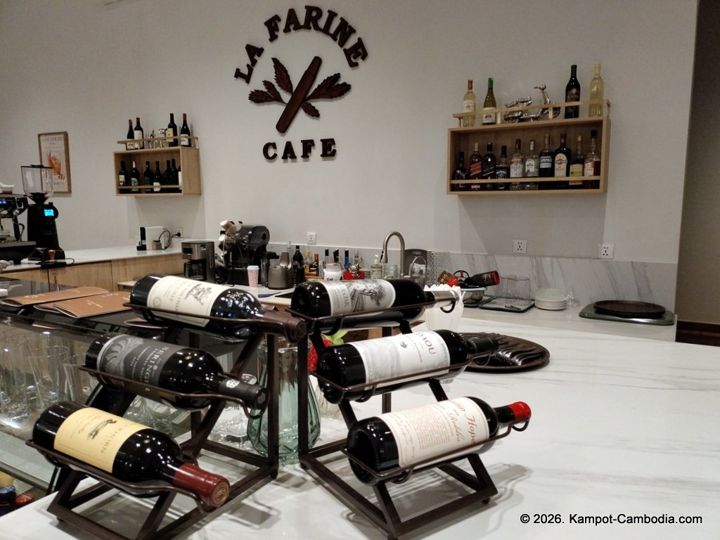 Chateau Kampot. Boutique Hotel in Downtown Kampot, Cambodia. Spa, Pool, Dining.