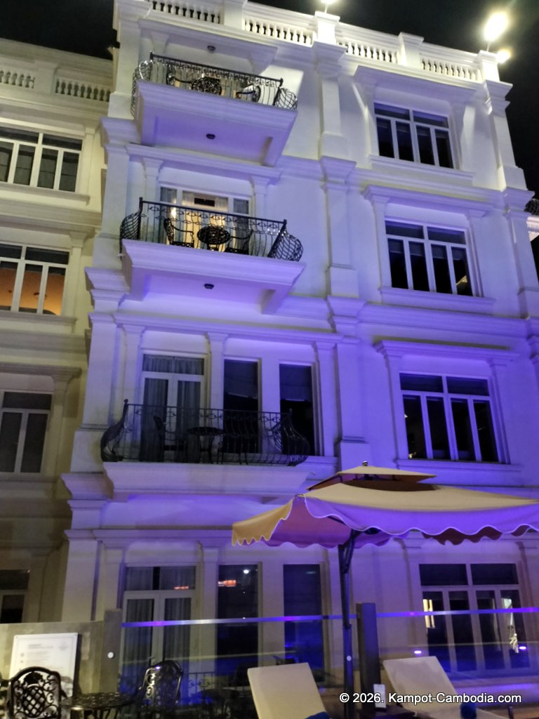 Chateau Kampot. Boutique Hotel in Downtown Kampot, Cambodia. Spa, Pool, Dining.