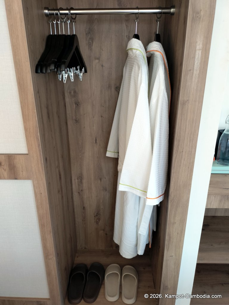 Chateau Kampot. Boutique Hotel in Downtown Kampot, Cambodia. Spa, Pool, Dining.