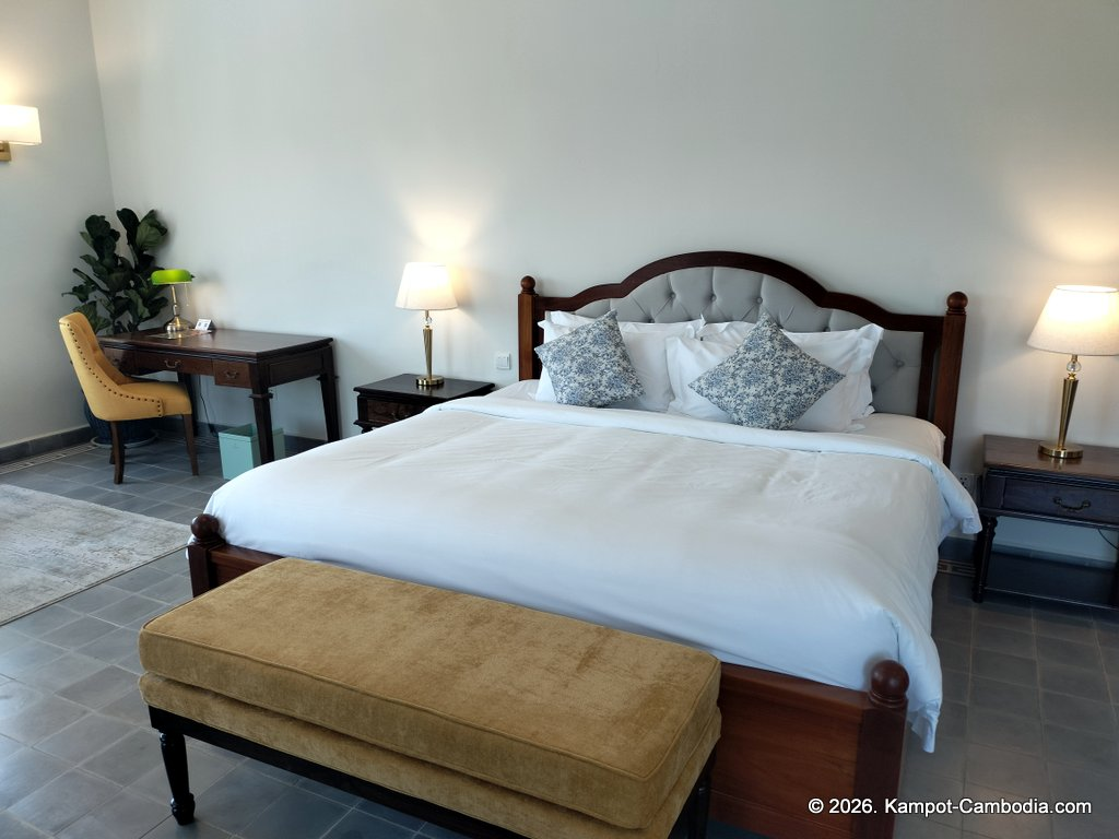 Chateau Kampot. Boutique Hotel in Downtown Kampot, Cambodia. Spa, Pool, Dining.