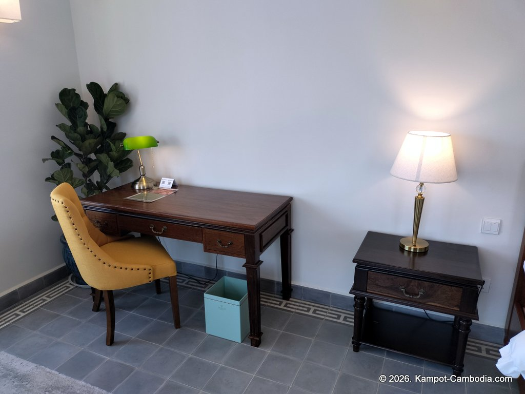 Chateau Kampot. Boutique Hotel in Downtown Kampot, Cambodia. Spa, Pool, Dining.