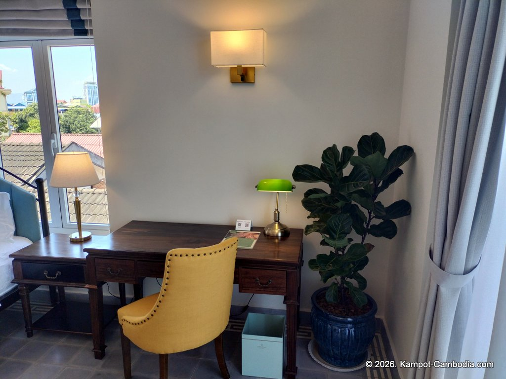 Chateau Kampot. Boutique Hotel in Downtown Kampot, Cambodia. Spa, Pool, Dining.