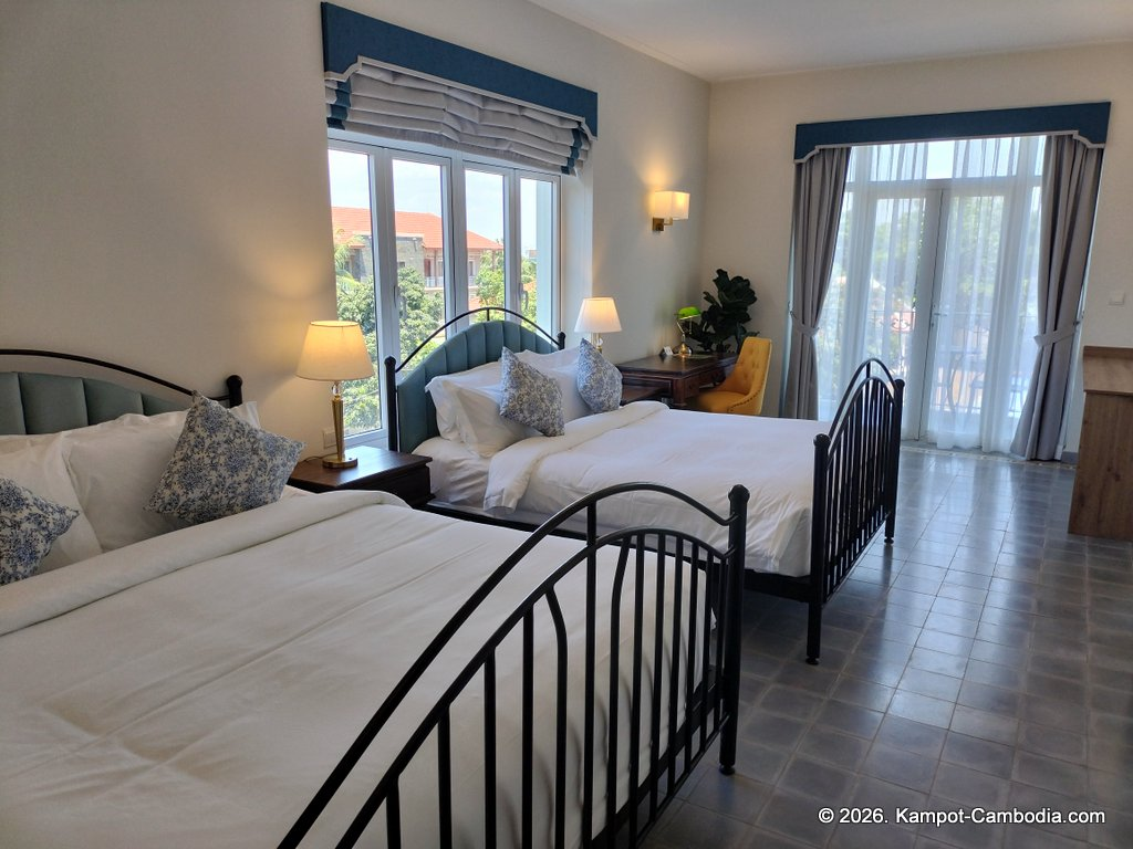 Chateau Kampot. Boutique Hotel in Downtown Kampot, Cambodia. Spa, Pool, Dining.