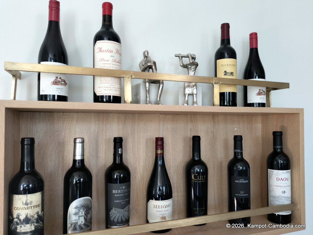 Chateau Kampot. Boutique Hotel in Downtown Kampot, Cambodia. Spa, Pool, Dining.