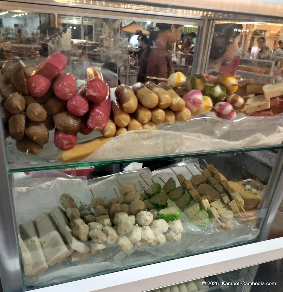 Kampot Street Food. 40 khmer restaurant in downtown Kampot, Cambodia.