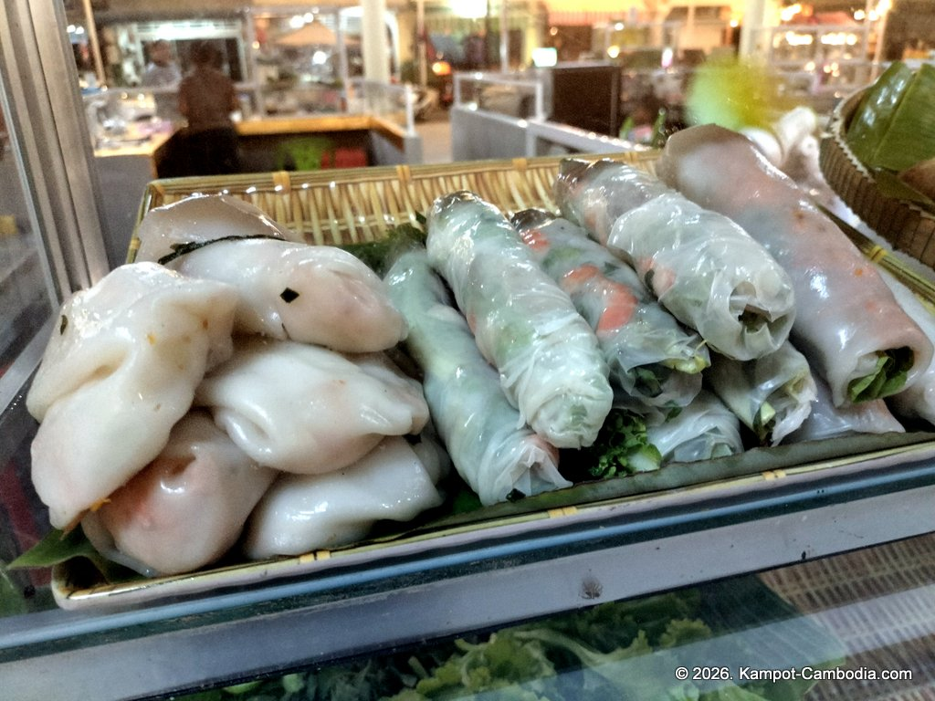 Kampot Street Food. 40 khmer restaurant in downtown Kampot, Cambodia.