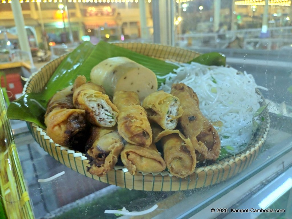 Kampot Street Food. 40 khmer restaurant in downtown Kampot, Cambodia.