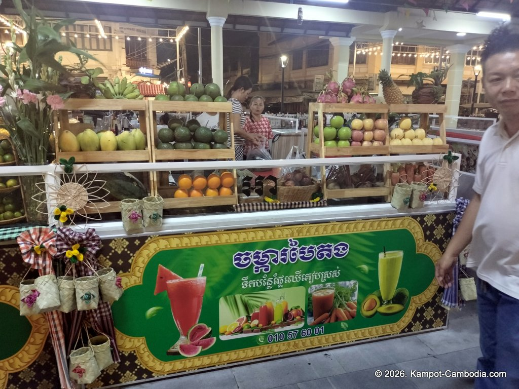 Kampot Street Food. 40 khmer restaurant in downtown Kampot, Cambodia.