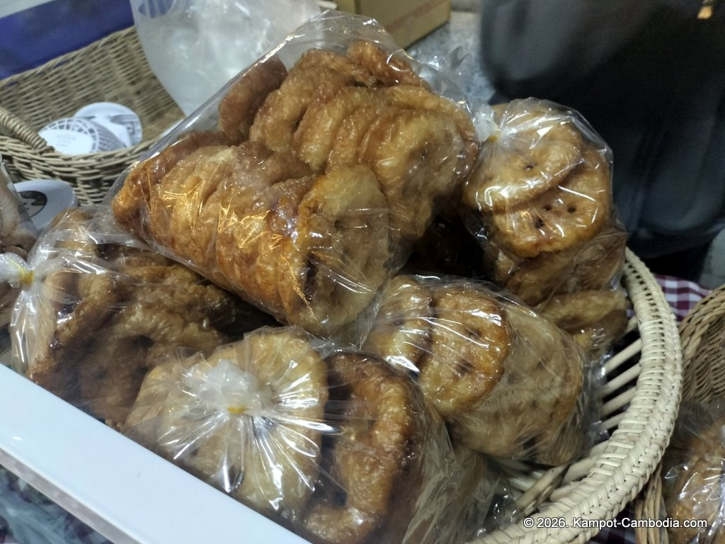 Kampot Street Food. 40 khmer restaurant in downtown Kampot, Cambodia.