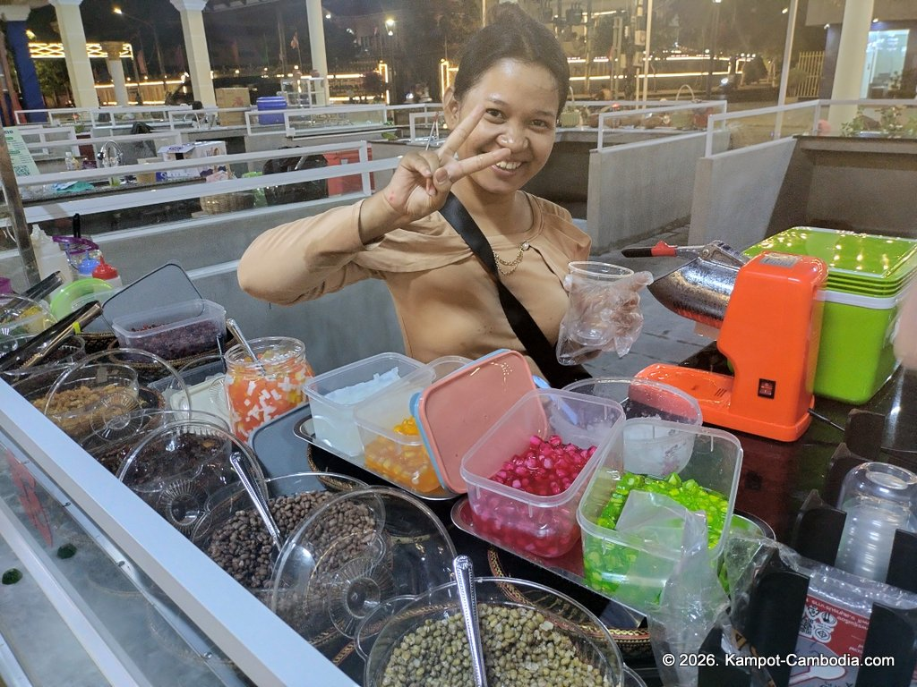 Kampot Street Food. 40 khmer restaurant in downtown Kampot, Cambodia.