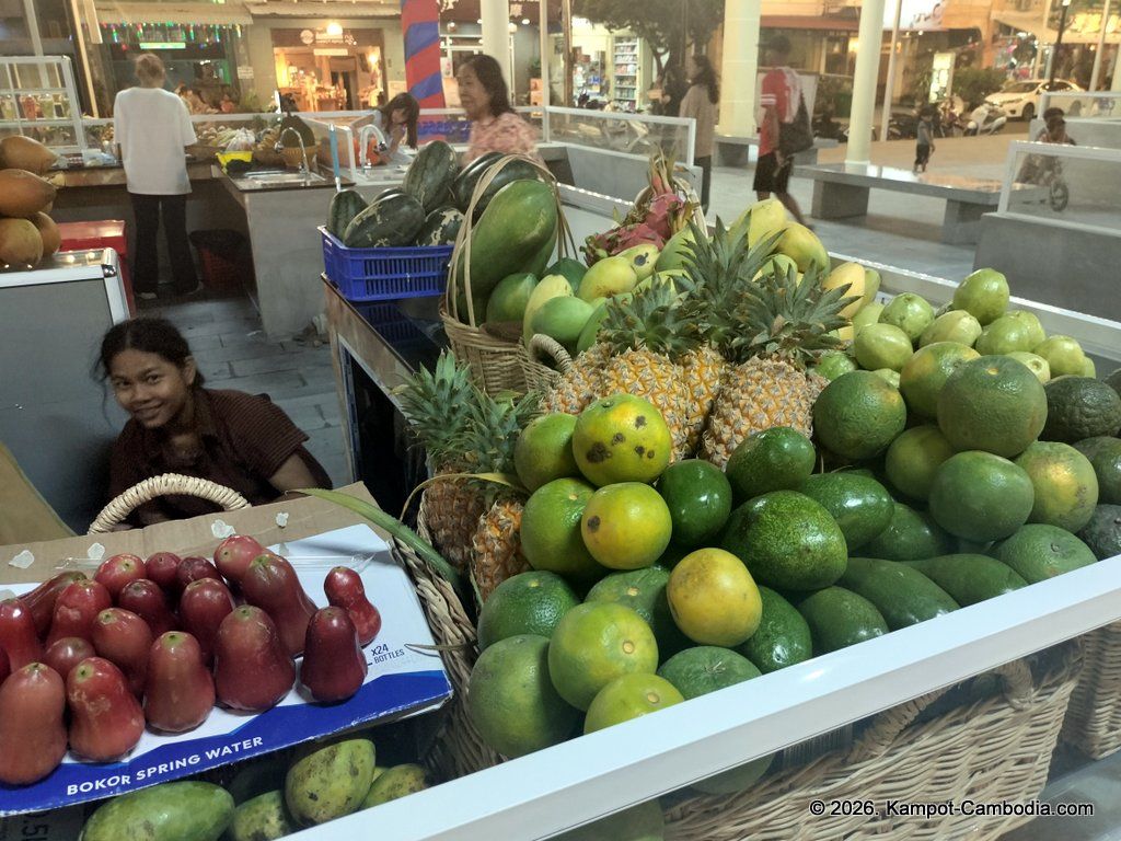 Kampot Street Food. 40 khmer restaurant in downtown Kampot, Cambodia.