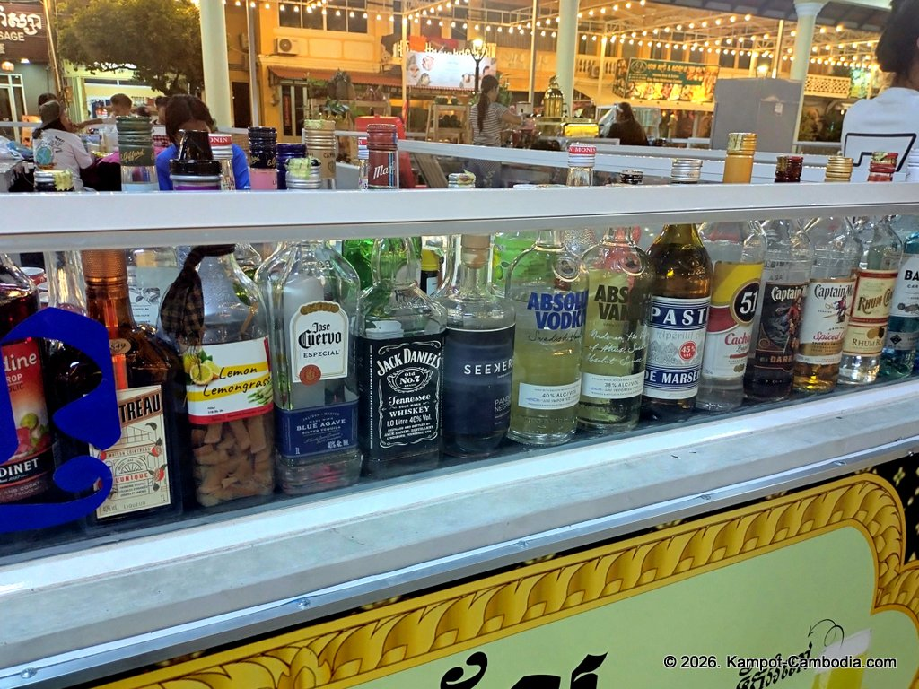 Kampot Street Food. 40 khmer restaurant in downtown Kampot, Cambodia.