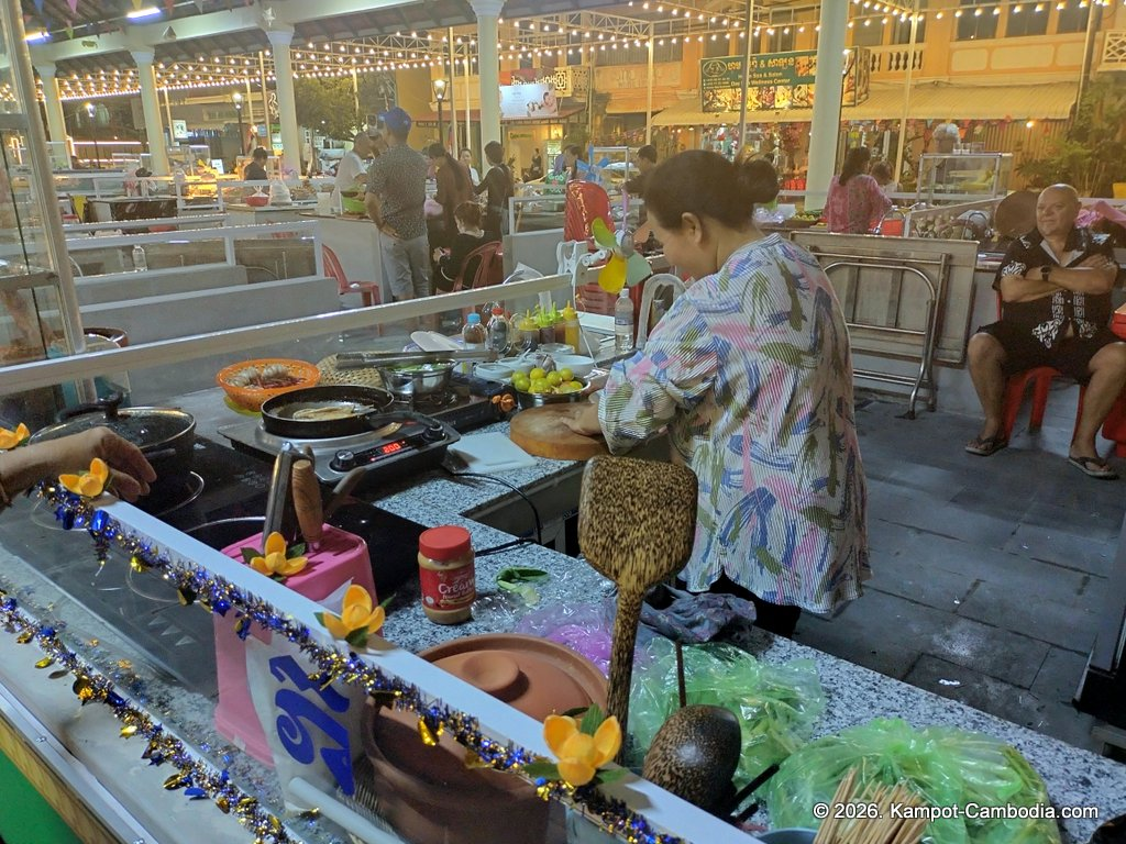 Kampot Street Food. 40 khmer restaurant in downtown Kampot, Cambodia.