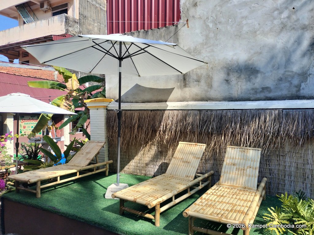 mahzel ethiopian restaurant in kampot, cambodia at studebaker guesthouse