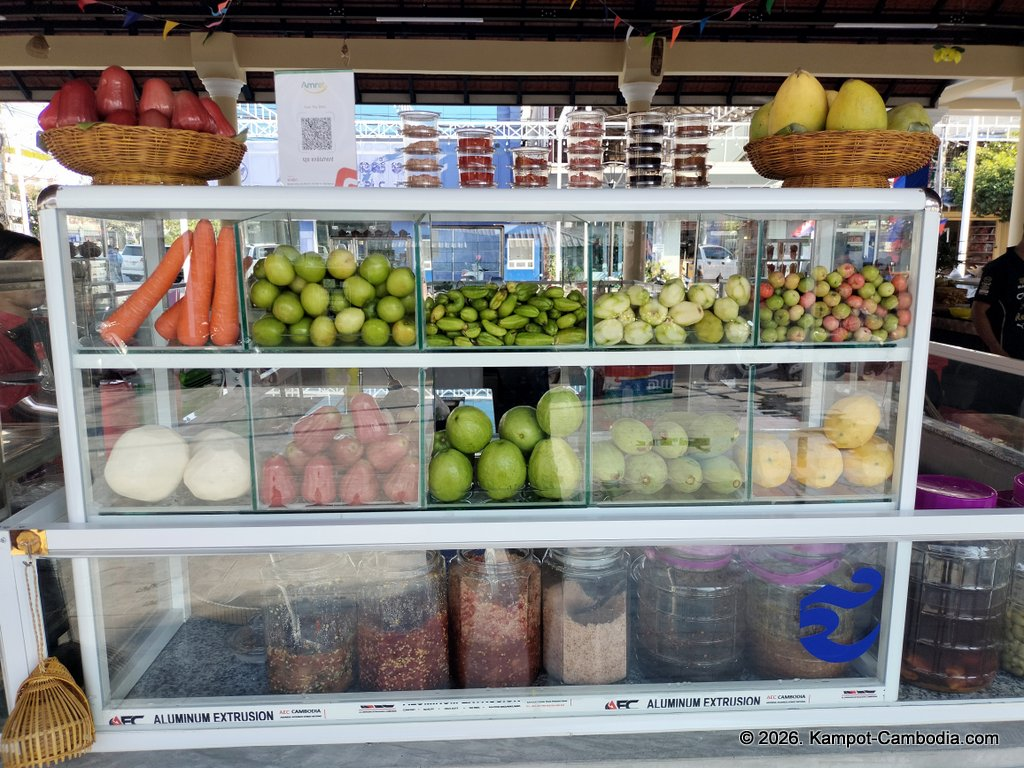 Kampot Street Food. 40 khmer restaurant in downtown Kampot, Cambodia.