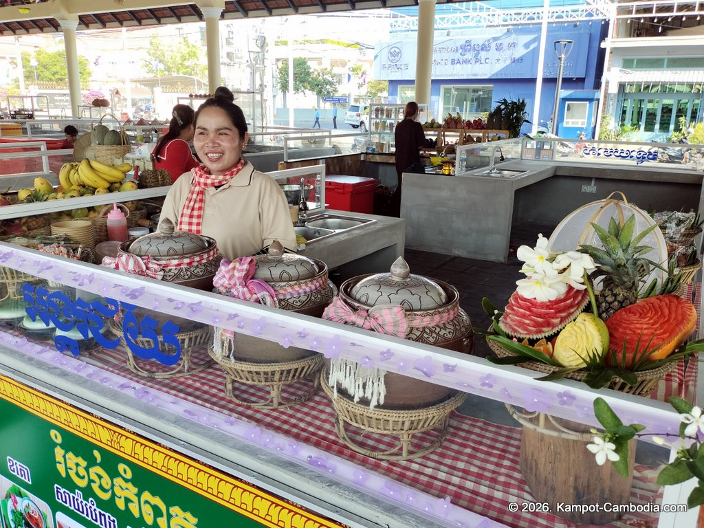 Kampot Street Food. 40 khmer restaurant in downtown Kampot, Cambodia.