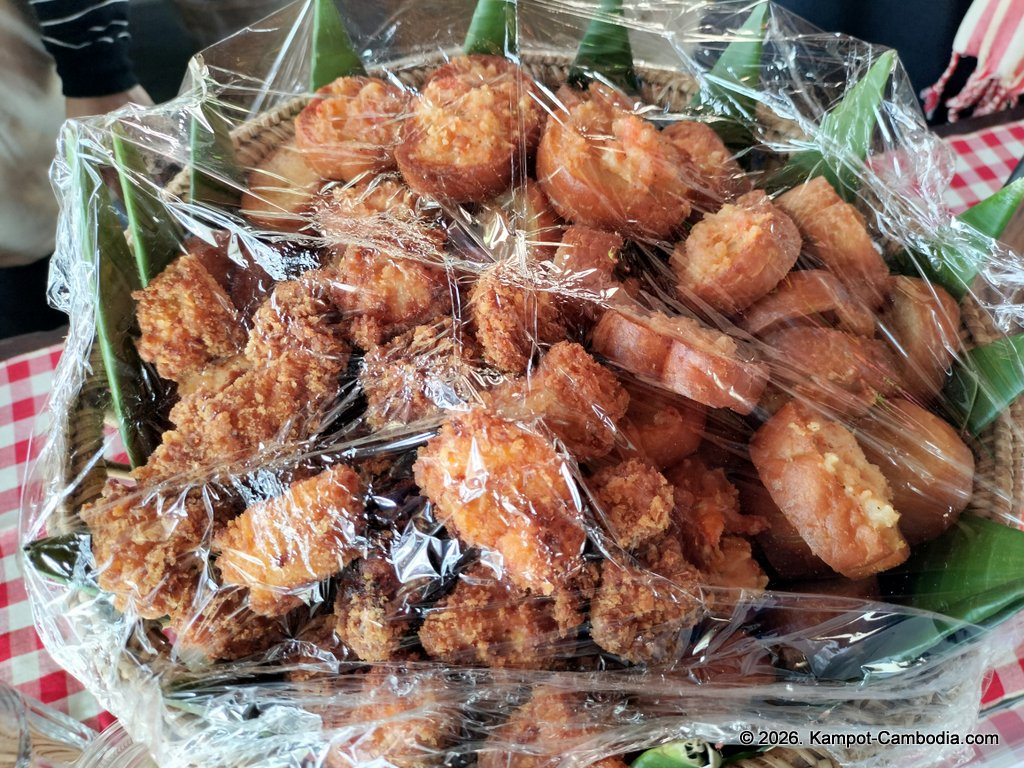 Kampot Street Food. 40 khmer restaurant in downtown Kampot, Cambodia.