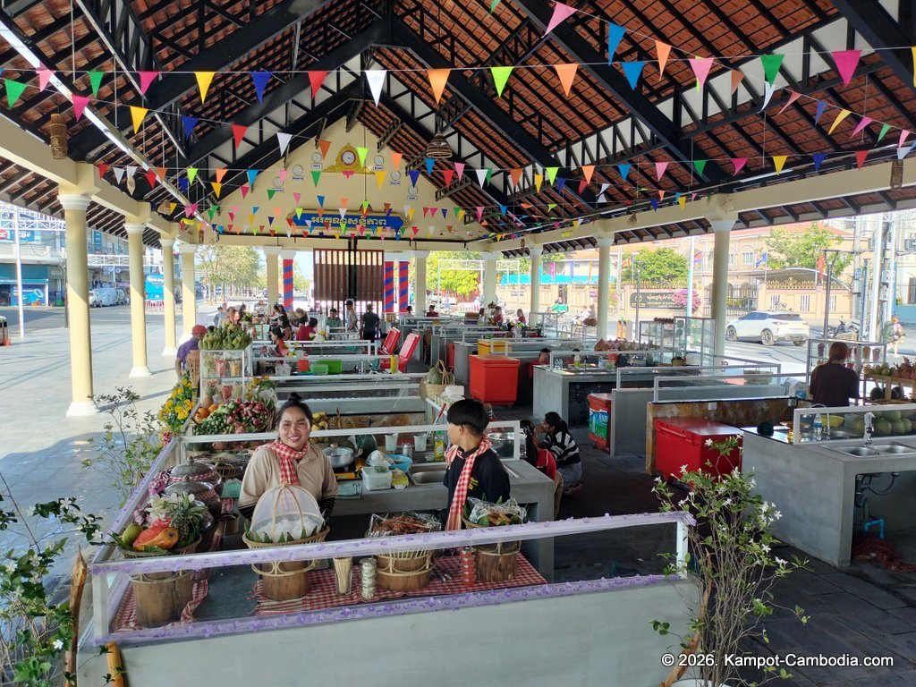 Kampot Street Food. 40 khmer restaurant in downtown Kampot, Cambodia.