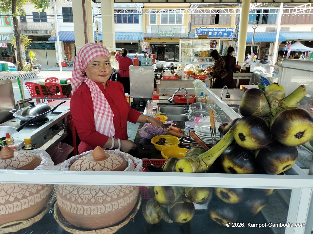 Kampot Street Food. 40 khmer restaurant in downtown Kampot, Cambodia.