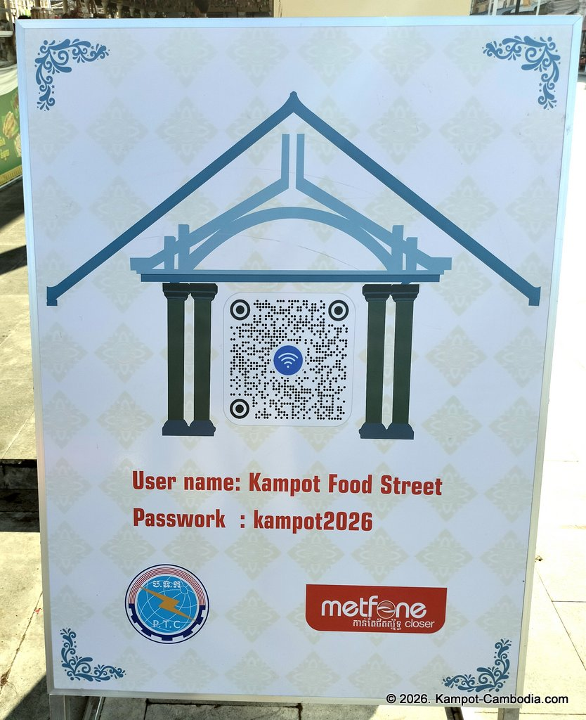 Kampot Street Food. 40 khmer restaurant in downtown Kampot, Cambodia.