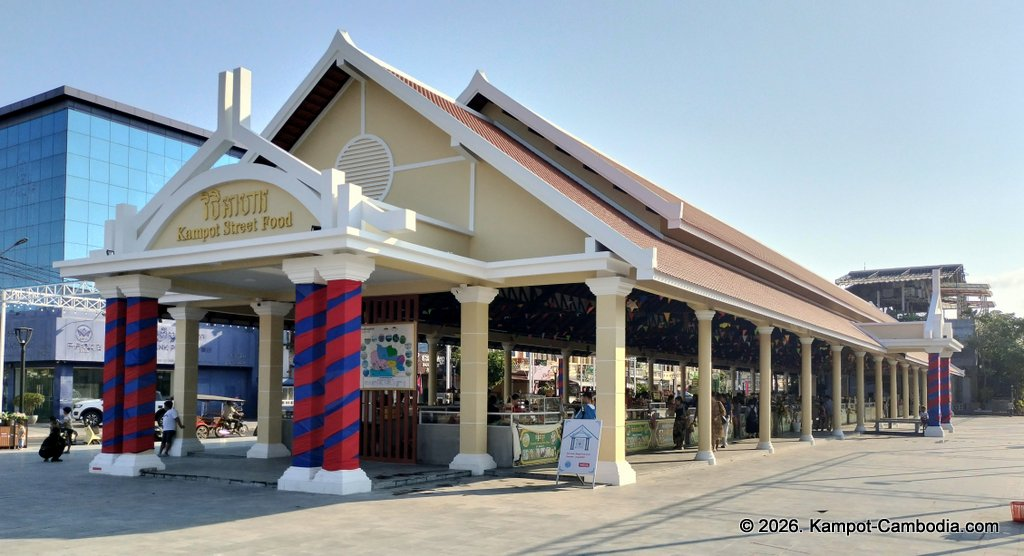 Kampot Street Food. 40 khmer restaurant in downtown Kampot, Cambodia.