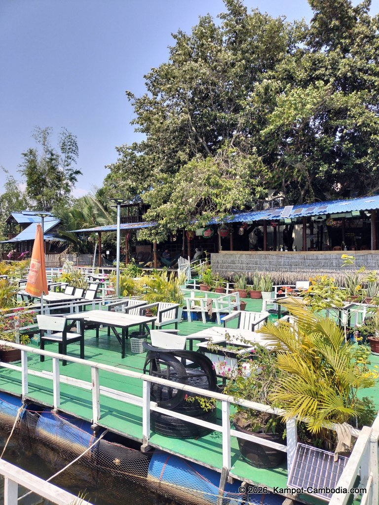 bopha Prey riverside guesthouse and kayaks in kampot cambodia