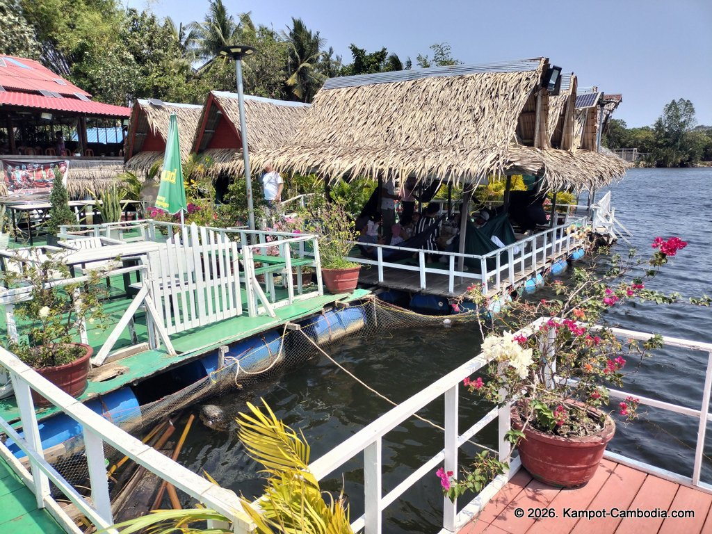 bopha Prey riverside guesthouse and kayaks in kampot cambodia