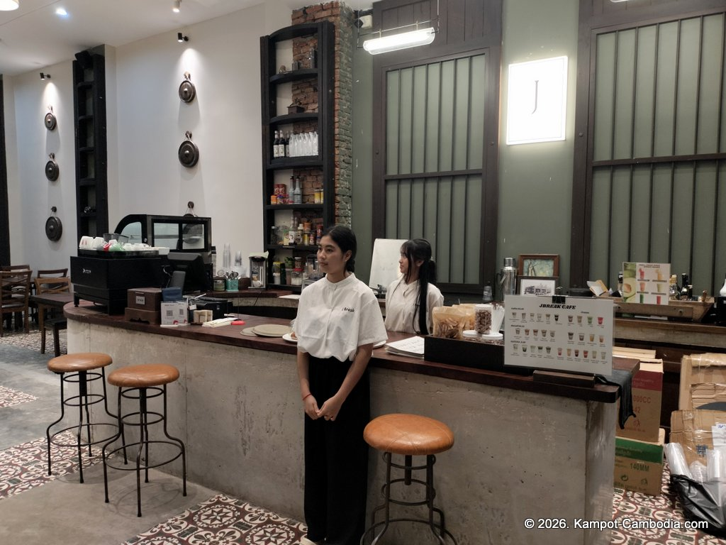 j break restaurant in kampot cambodia