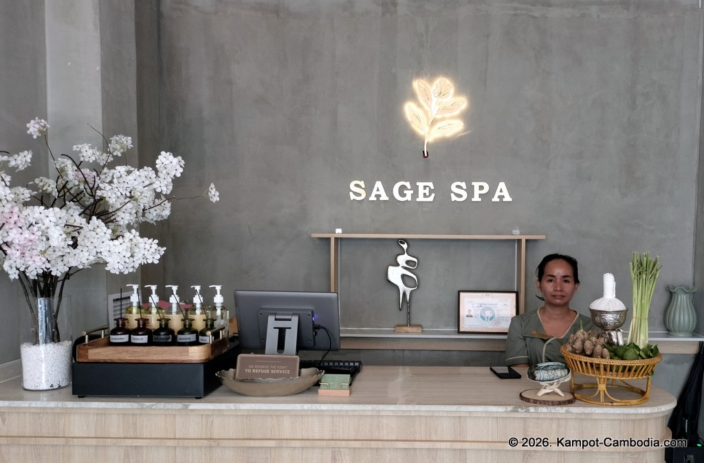 Chateau Kampot. Boutique Hotel in Downtown Kampot, Cambodia. Spa, Pool, Dining.