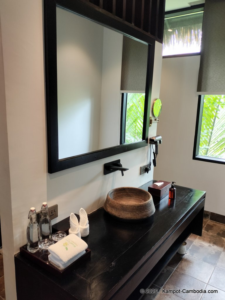 rivertree villa and resort in kampot cambodia