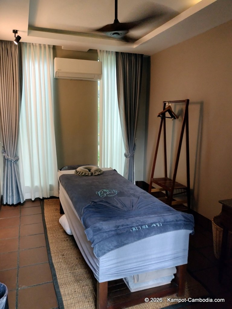 rivertree villa and resort in kampot cambodia