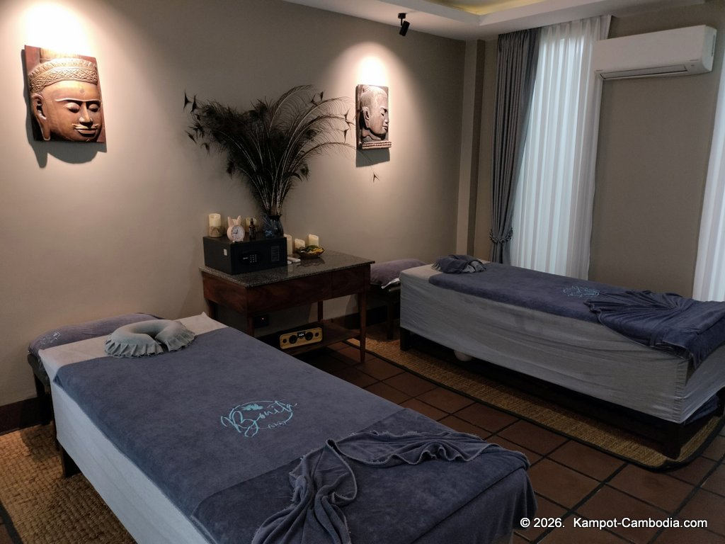 rivertree villa and resort in kampot cambodia