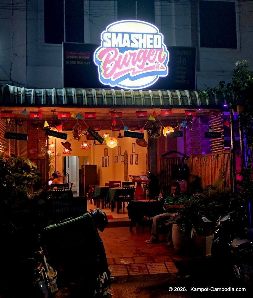 smashed burger in kampot, cambodia and Banana Leaf restaurant khmer food.