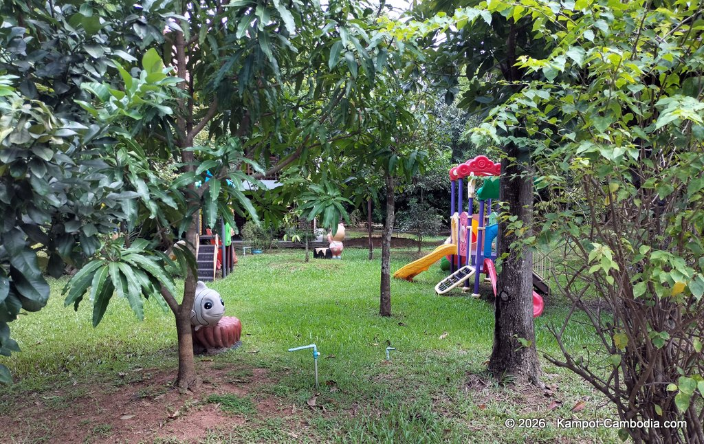 lodge moni essara in kampot cambodia