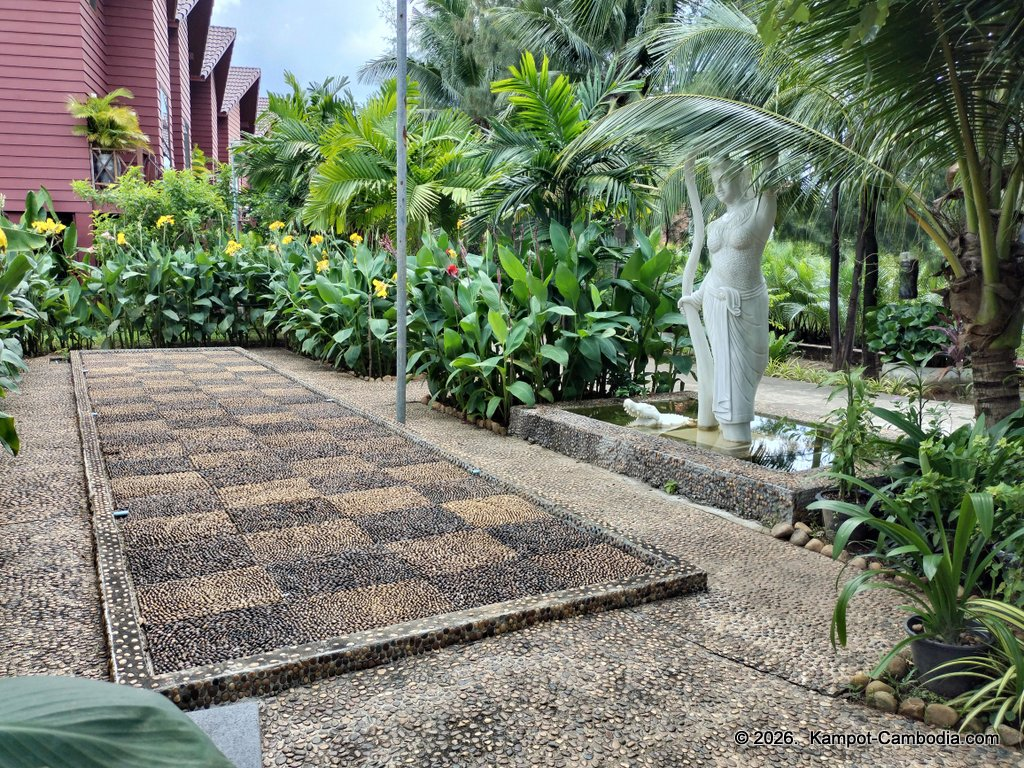lodge moni essara in kampot cambodia